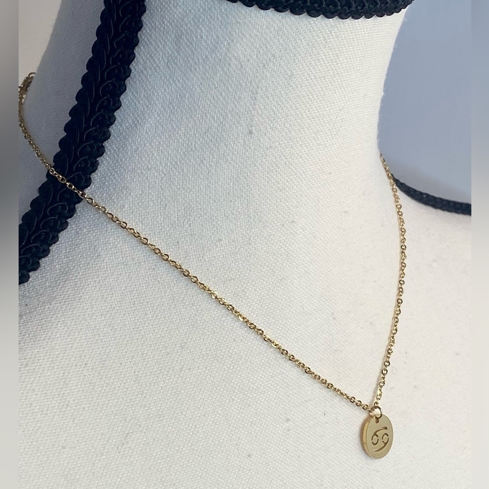 CANCER Coin Necklace | Dainty GOLD Zodiac Pendant Chain pendant - Picture 2 of 6